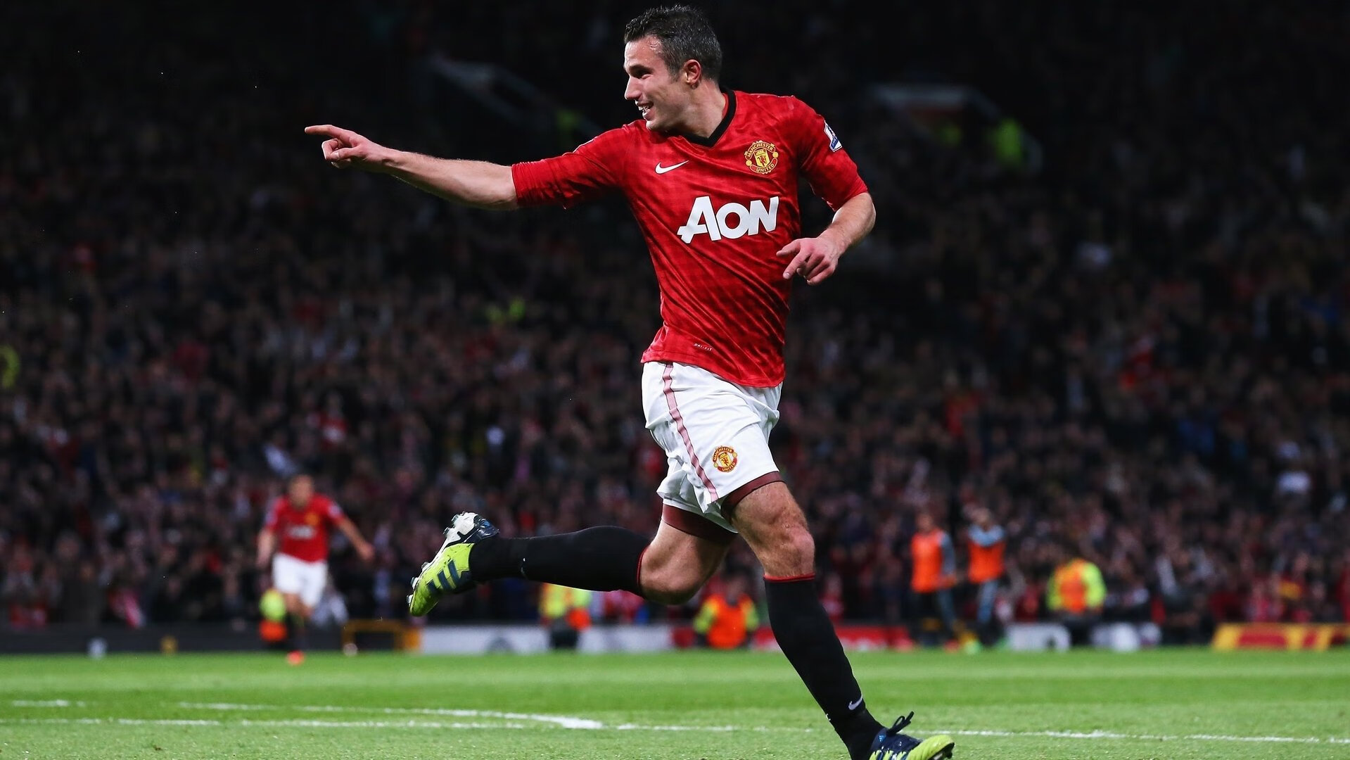 “2025世界运动会：高新体育中心武术赛场气氛紧张，选手拼劲力”